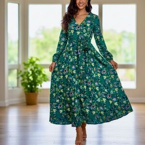 Green Long Sleeve V-Neck Sundress